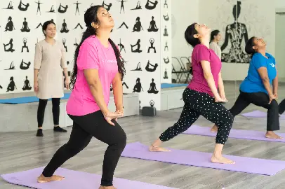 Virabhadrasana in Studio